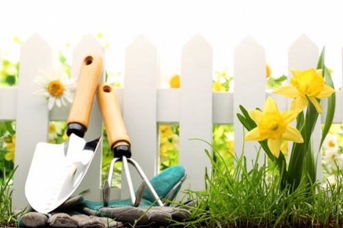 Hard and soft landscaping features for a Stratford garden